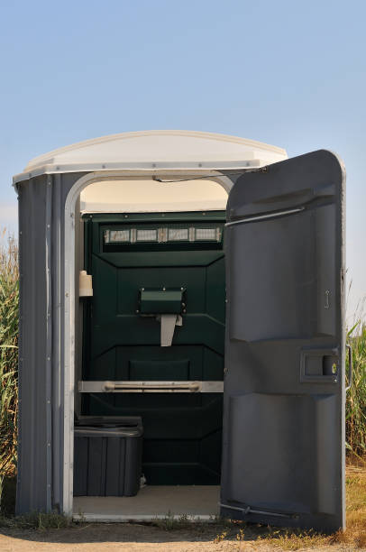 Portable Toilet Options We Offer in Orange Blossom, CA